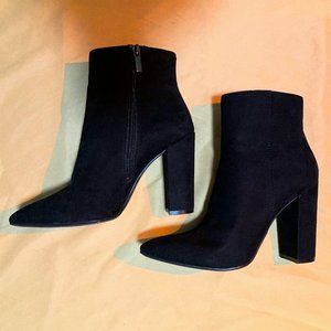 JUSTFAB "ROSAMUND" BLOCK HEELED BOOTIE [LIGHTLY USED]